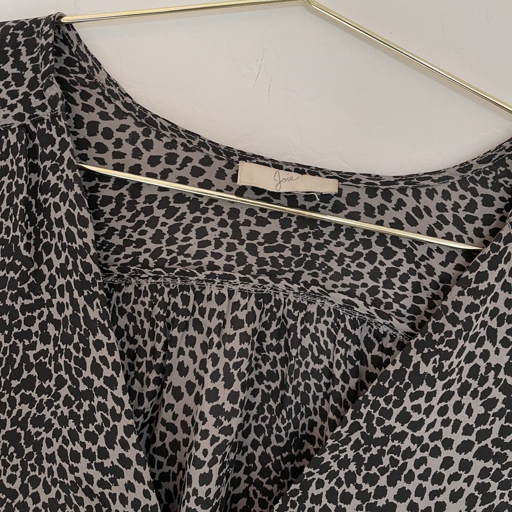 JOIE 100% Silk Spotted Blouse/Top Size Small - Picture 5 of 5